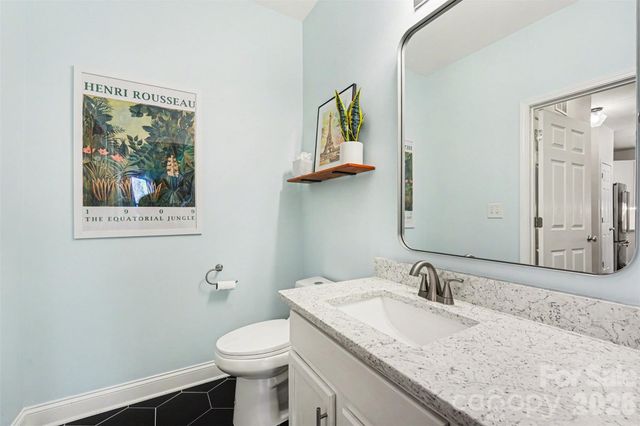 1000 E Woodlawn Road 111, Charlotte, NC 28209