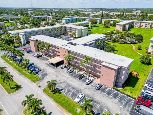 2615 NE 1st Court 411, Boynton Beach, FL 33435