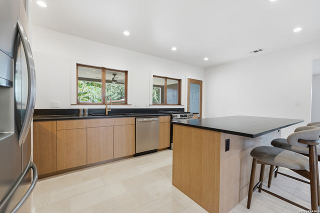 446 QUEEN ANNE CT, San Antonio, TX 78209