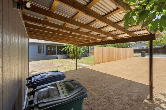446 QUEEN ANNE CT, San Antonio, TX 78209
