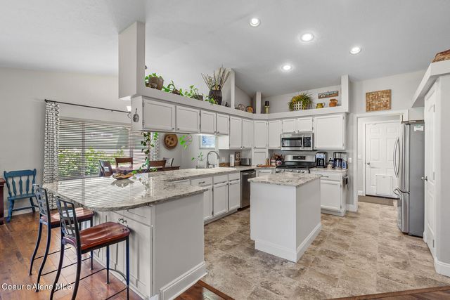 5881 N Isabella DR, Coeur D'alene, ID 83815