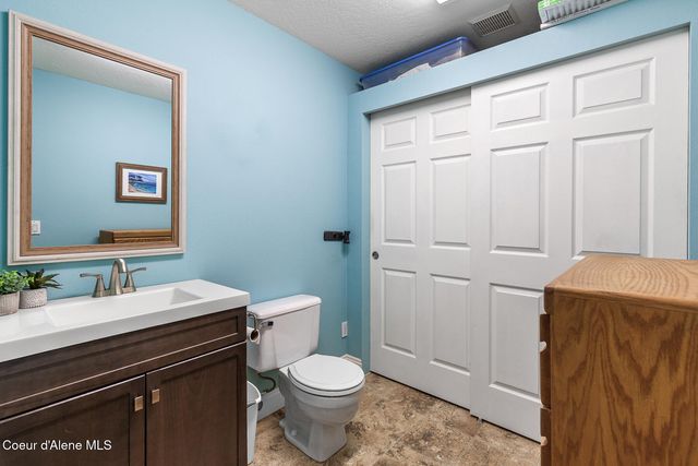5881 N Isabella DR, Coeur D'alene, ID 83815