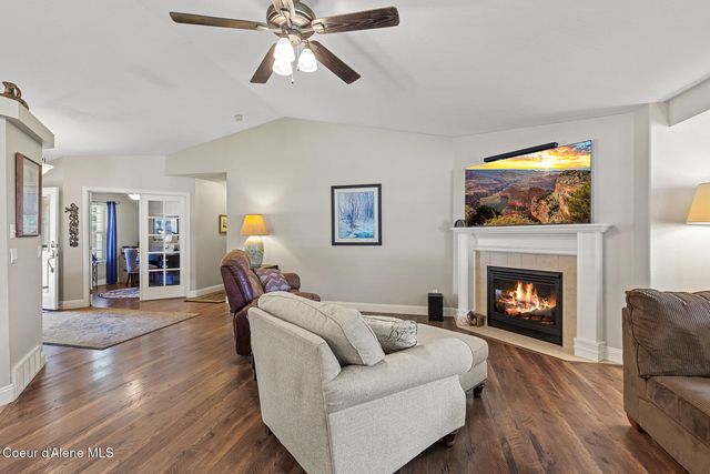 5881 N Isabella DR, Coeur D'alene, ID 83815
