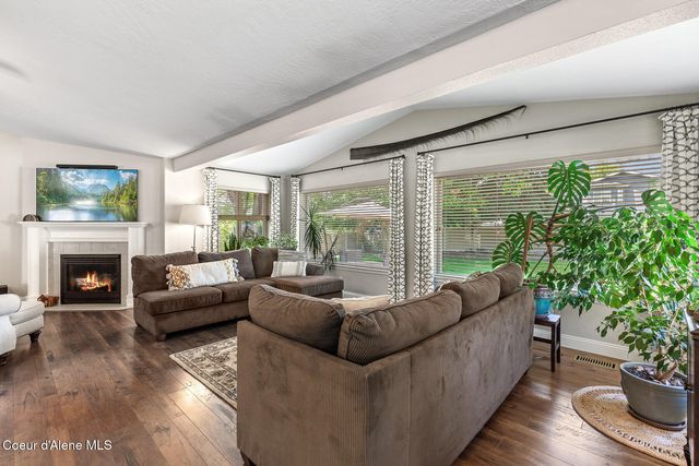 5881 N Isabella DR, Coeur D'alene, ID 83815
