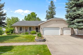 5881 N Isabella DR, Coeur D'alene, ID 83815