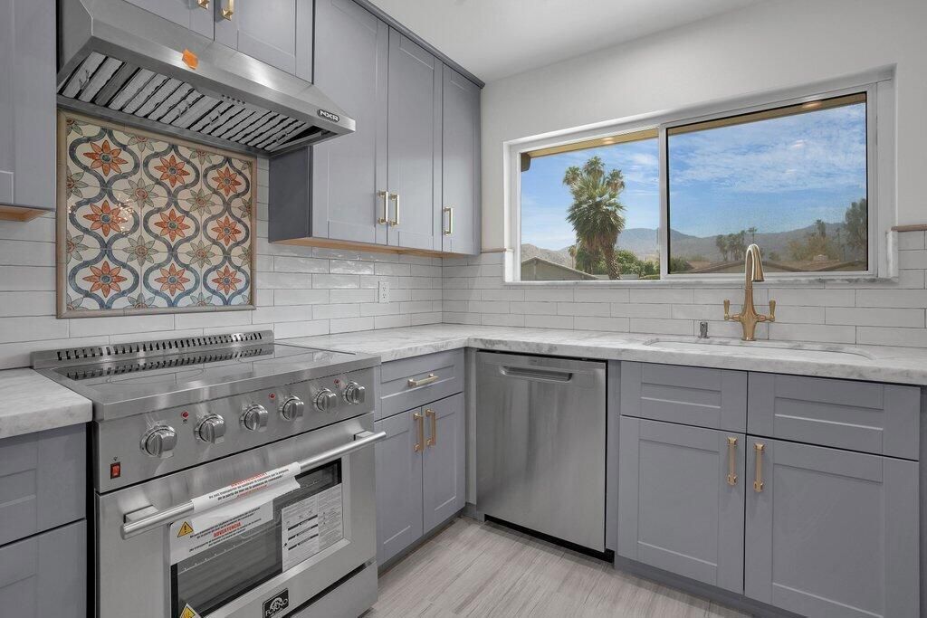 Image 7 of property listing at 78472 Calle Huerta, La Quinta, CA 92253