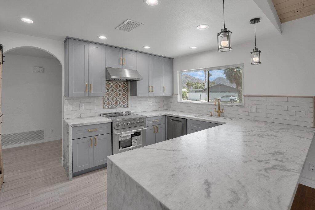 Image 8 of property listing at 78472 Calle Huerta, La Quinta, CA 92253