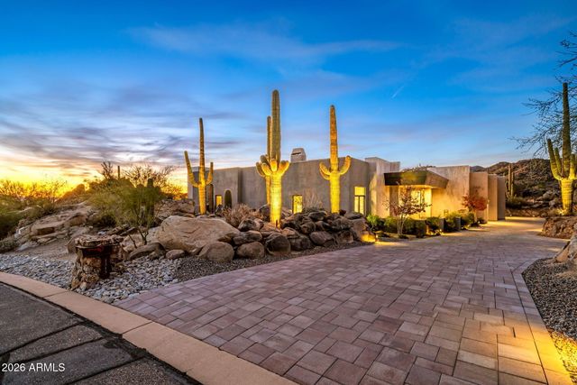 1313 W TORTOLITA MOUNTAIN Circle, Oro Valley, AZ 85755