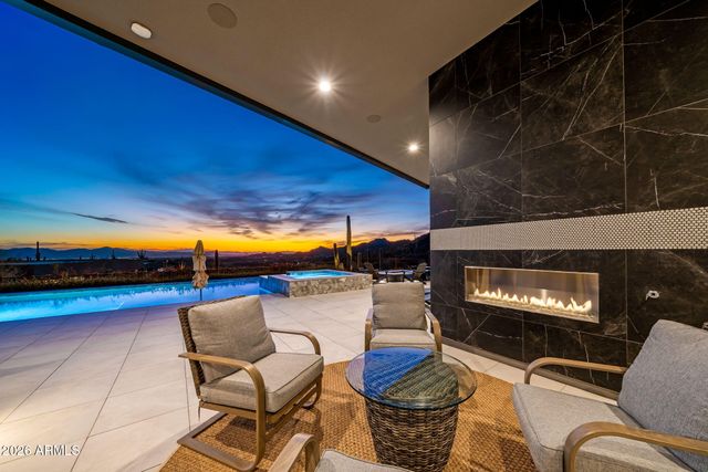 1313 W TORTOLITA MOUNTAIN Circle, Oro Valley, AZ 85755