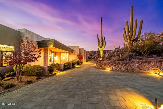 1313 W TORTOLITA MOUNTAIN Circle, Oro Valley, AZ 85755