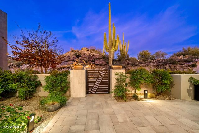 1313 W TORTOLITA MOUNTAIN Circle, Oro Valley, AZ 85755