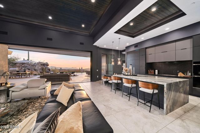 1313 W TORTOLITA MOUNTAIN Circle, Oro Valley, AZ 85755