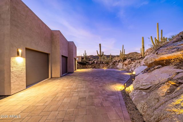 1313 W TORTOLITA MOUNTAIN Circle, Oro Valley, AZ 85755