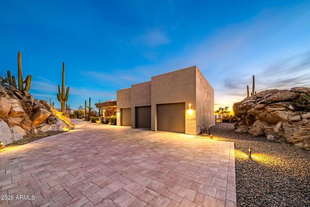 1313 W TORTOLITA MOUNTAIN Circle, Oro Valley, AZ 85755