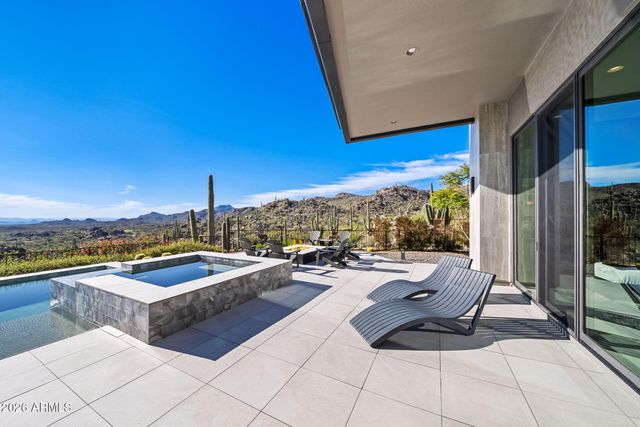 1313 W TORTOLITA MOUNTAIN Circle, Oro Valley, AZ 85755
