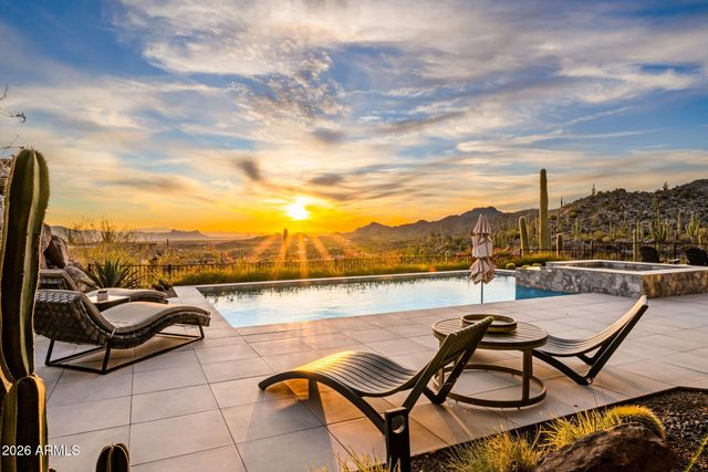 1313 W TORTOLITA MOUNTAIN Circle, Oro Valley, AZ 85755