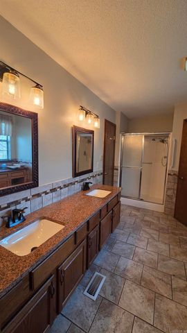 112 Kings Place, Fairfield Bay, AR 72088