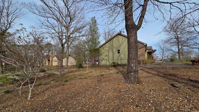 112 Kings Place, Fairfield Bay, AR 72088