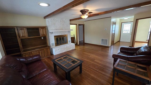 112 Kings Place, Fairfield Bay, AR 72088