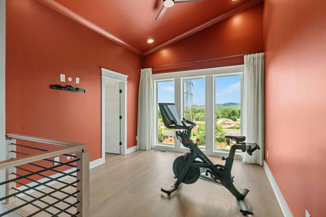 452 Annex Avenue, Nashville, TN 37209