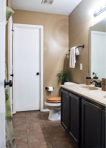 1030 April Showers Lane, Lancaster, TX 75134