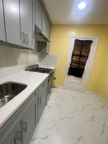 2585 Beach Drive 1st Floor, Merrick, NY 11566