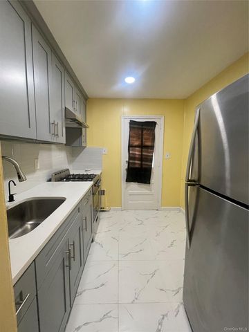 2585 Beach Drive 1st Floor, Merrick, NY 11566