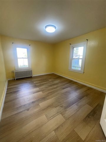 2585 Beach Drive 1st Floor, Merrick, NY 11566