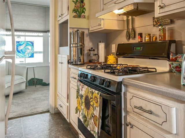1900 59TH AVENUE N 209, St Petersburg, FL 33714