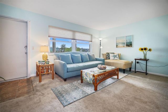 1900 59TH AVENUE N 209, St Petersburg, FL 33714