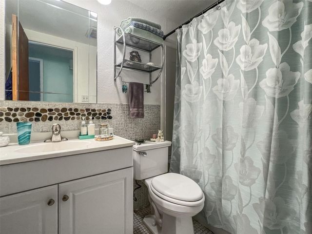 1900 59TH AVENUE N 209, St Petersburg, FL 33714