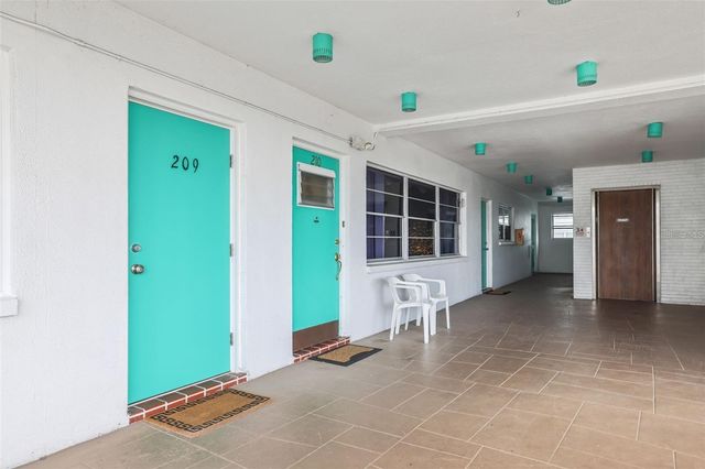 1900 59TH AVENUE N 209, St Petersburg, FL 33714