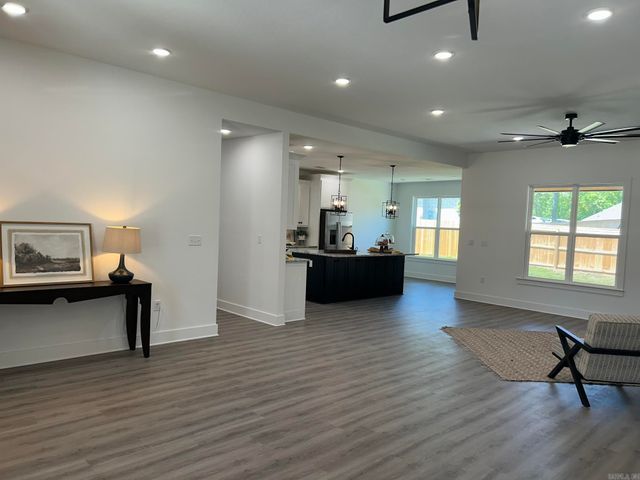 2243 E Maryland Ave, Sherwood, AR 72120