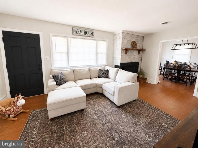 108 MARTIN ST, Bowling Green, VA 22427