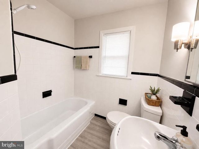 108 MARTIN ST, Bowling Green, VA 22427