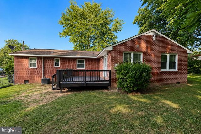 108 MARTIN ST, Bowling Green, VA 22427