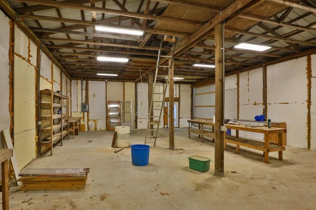 8 Dallion Ford Lane, Buffalo, MO 65622