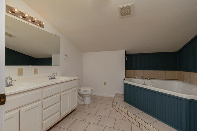 8 Dallion Ford Lane, Buffalo, MO 65622