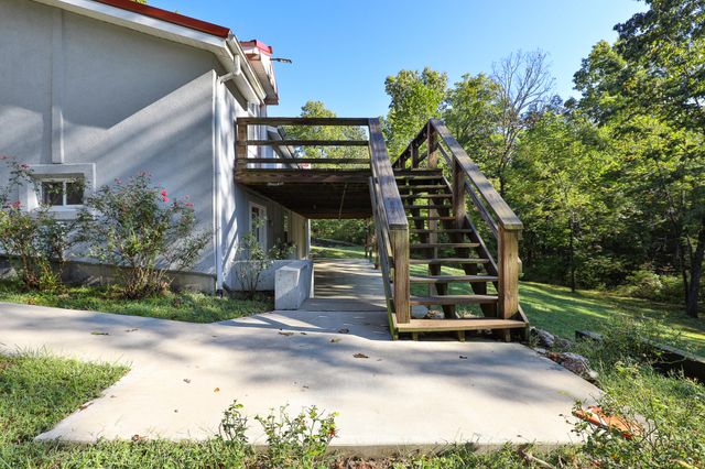 8 Dallion Ford Lane, Buffalo, MO 65622