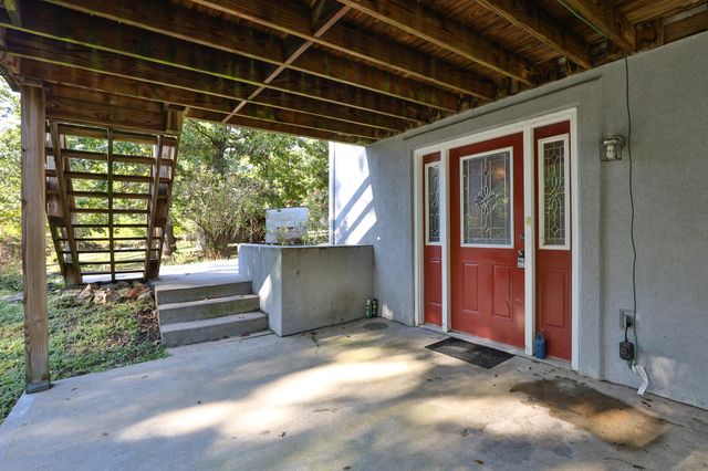 8 Dallion Ford Lane, Buffalo, MO 65622