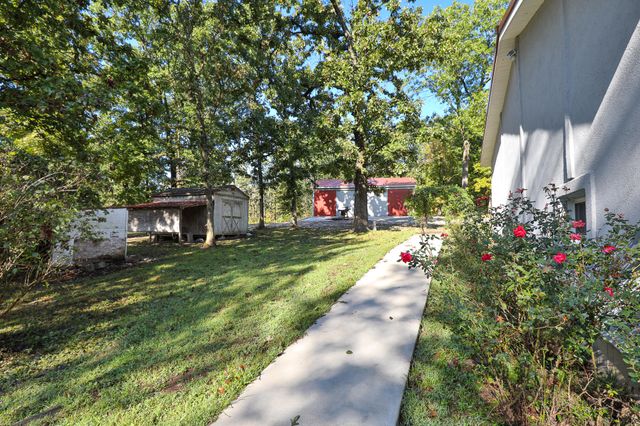 8 Dallion Ford Lane, Buffalo, MO 65622