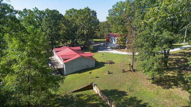 8 Dallion Ford Lane, Buffalo, MO 65622
