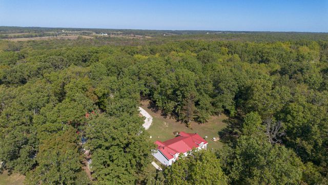 8 Dallion Ford Lane, Buffalo, MO 65622