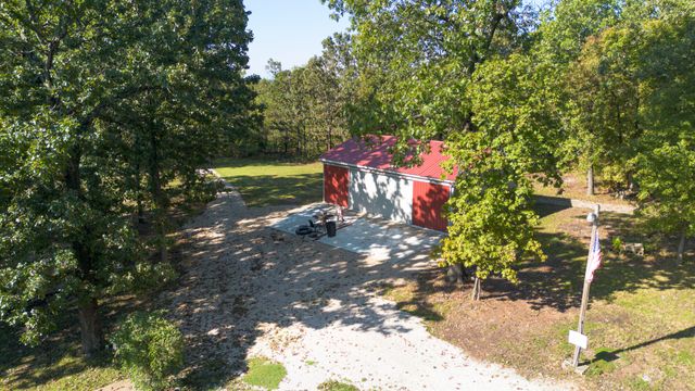 8 Dallion Ford Lane, Buffalo, MO 65622