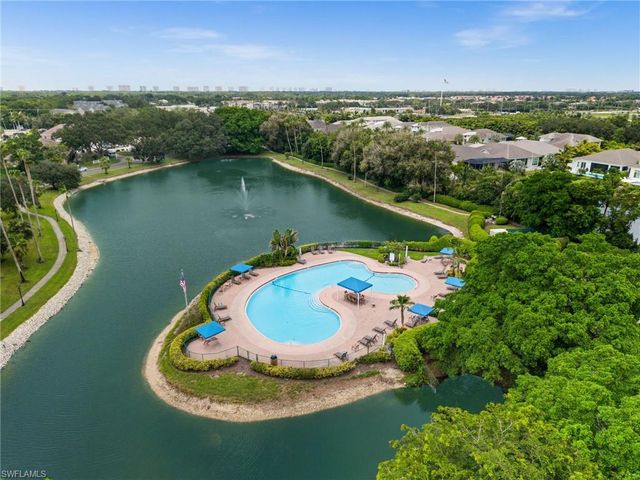 6588 Ilex CIR, Naples, FL 34109