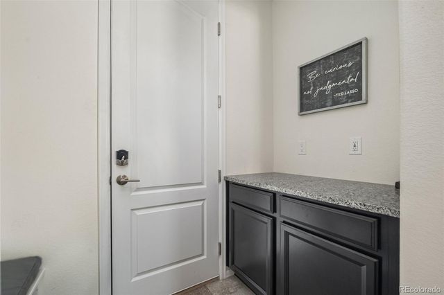 19255 W 84th Place, Arvada, CO 80007