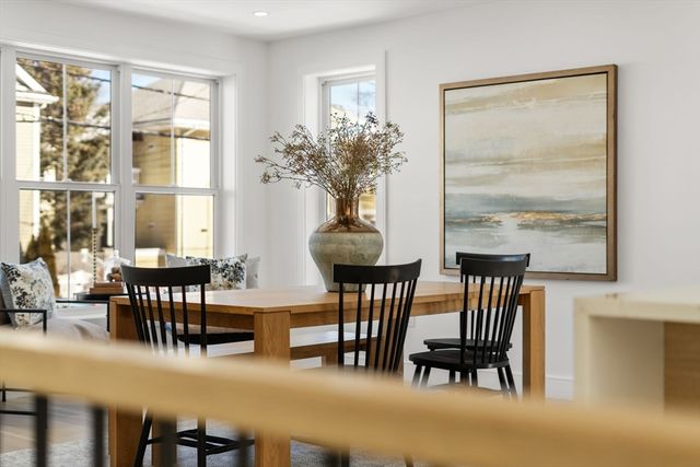 298 Cabot 298, Newton, MA 02460