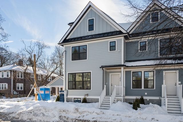 298 Cabot 298, Newton, MA 02460
