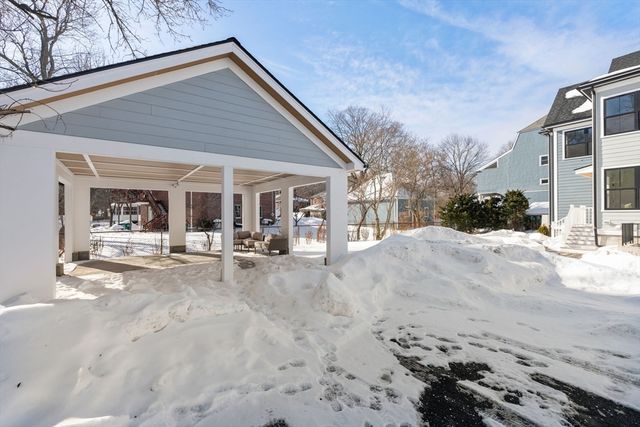 298 Cabot 298, Newton, MA 02460