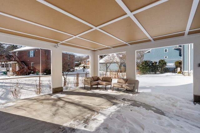 298 Cabot 298, Newton, MA 02460